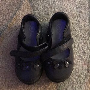 Girl’s Black Shoes